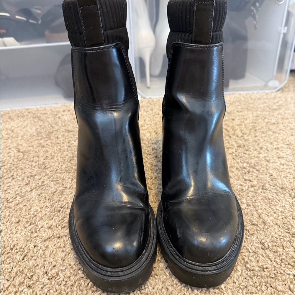 Black Leather Chunky Chelsea boots
